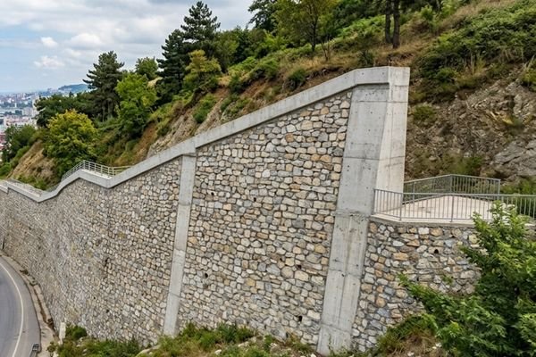 İlkadım istinat duvarı projesi